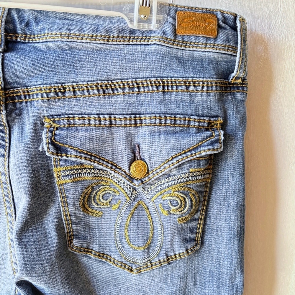 Seven7 Embroidered Bootcut Jeans Womens 14 Boho Flap Pocket Distressed Mid Rise